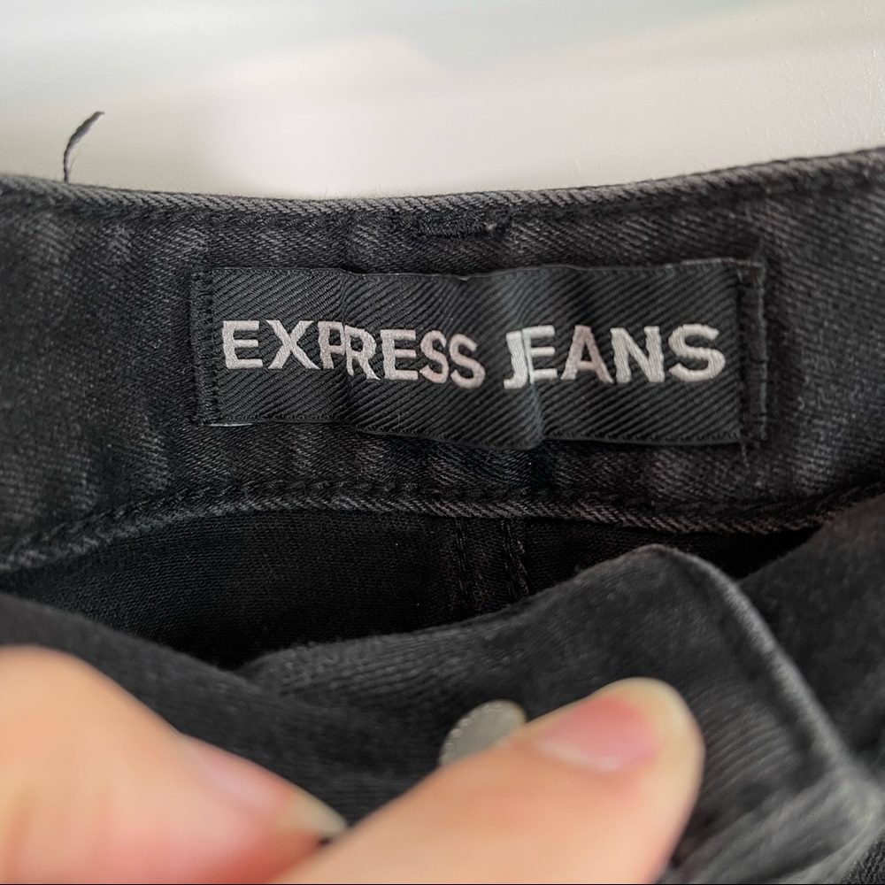 Express Mid Rise Denim Shorts - Picture 5 of 7